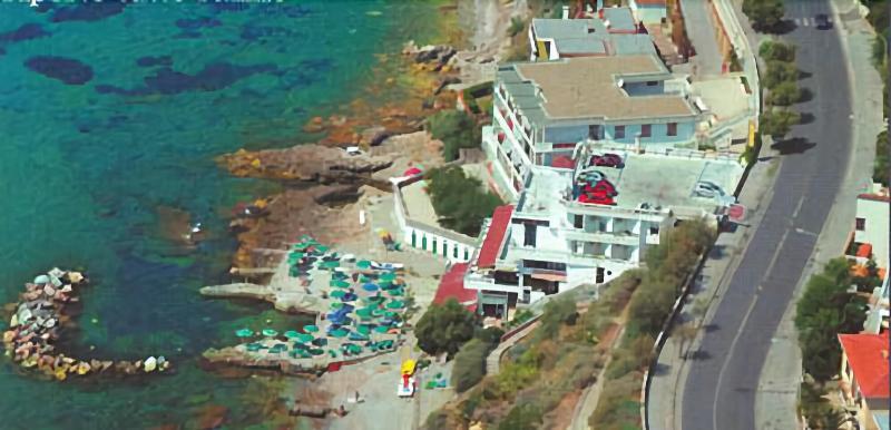 Hotel Esperia ピオンビーノ エクステリア 写真