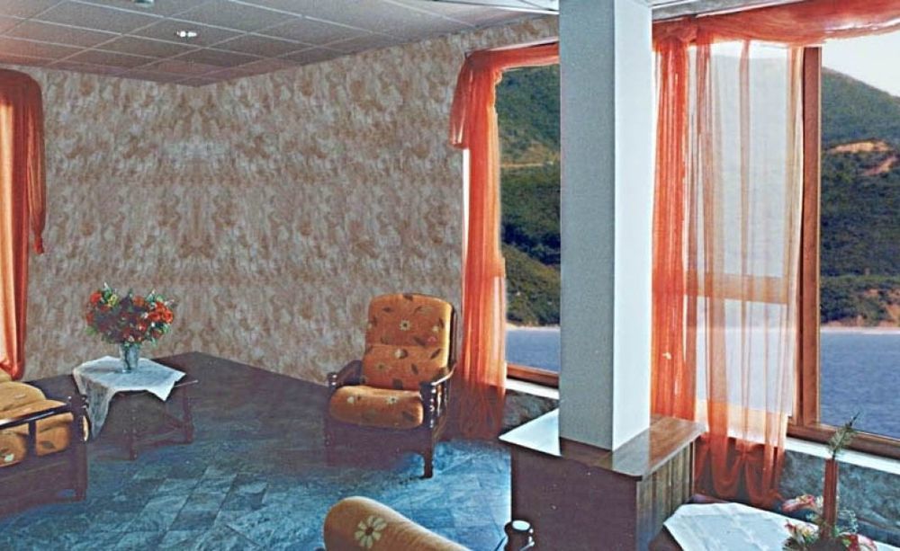 Hotel Esperia ピオンビーノ エクステリア 写真